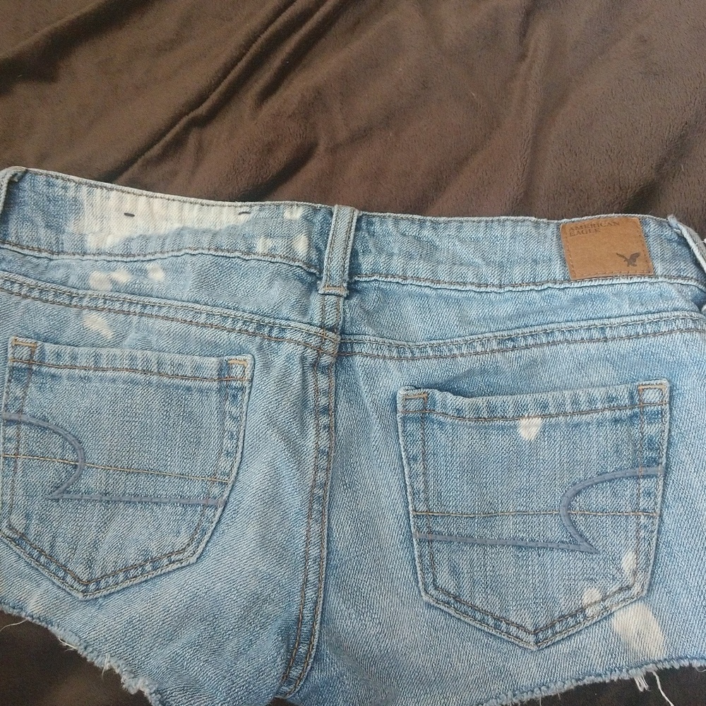 Shorts - Picture 3 of 3